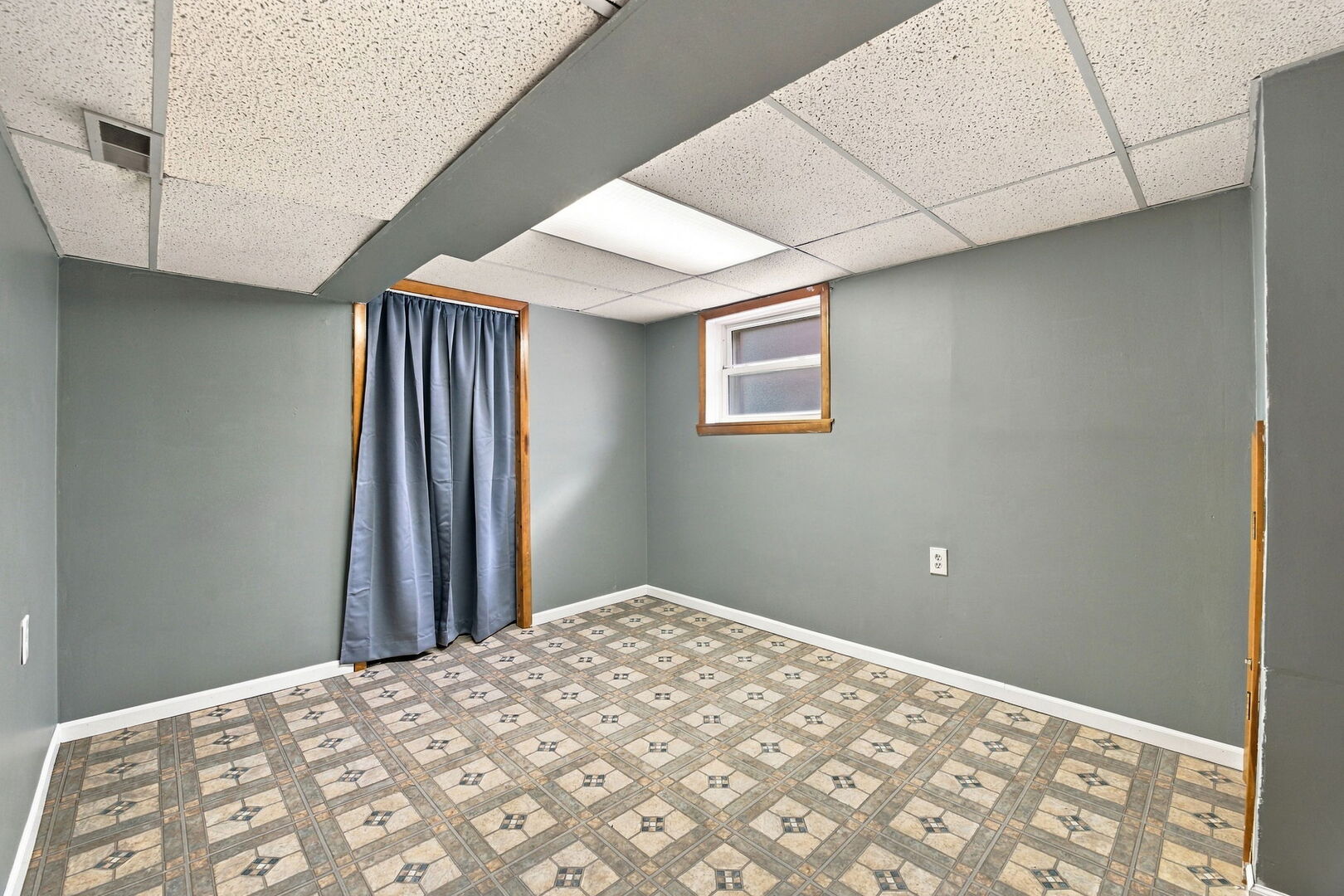 6843 S Kedvale Avenue Property Photo 28
