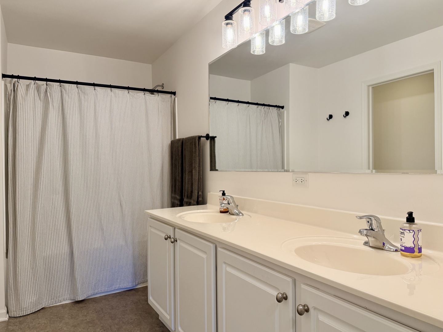 1226 Chesterton Drive Property Photo 15