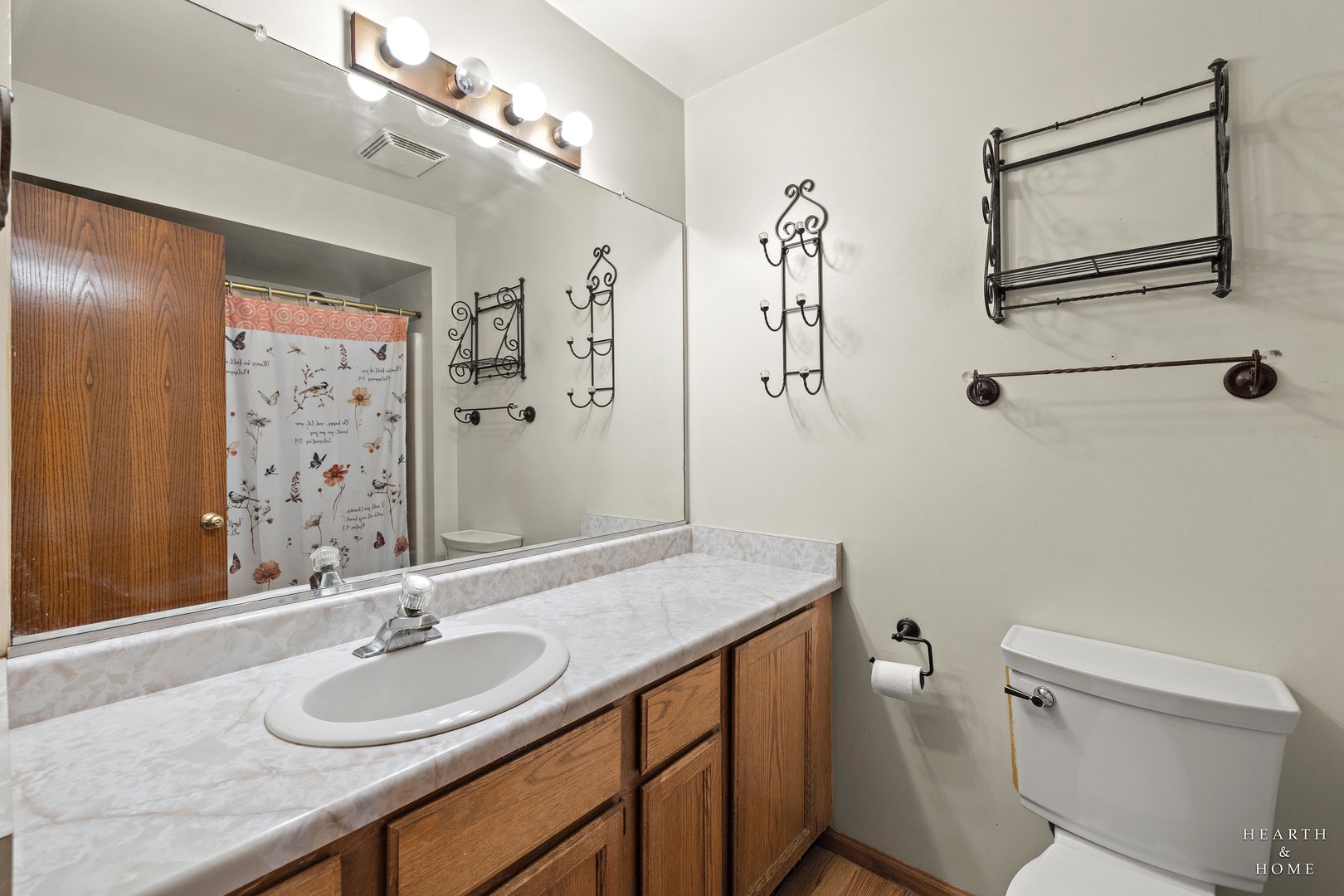 558 Barbary Lane Property Photo 12