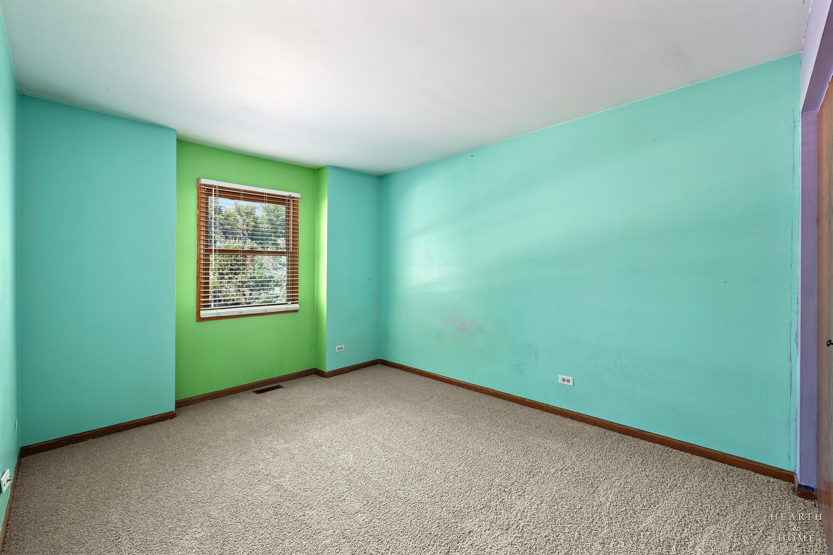 558 Barbary Lane Property Photo 14