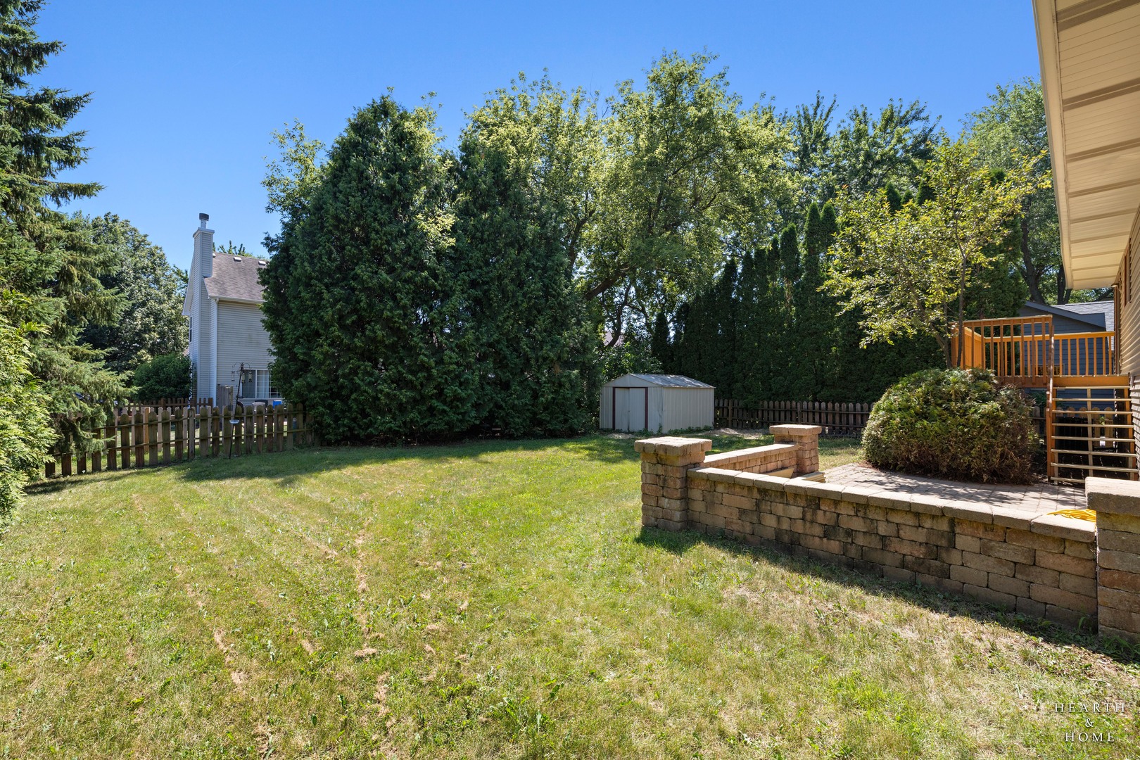 558 Barbary Lane Property Photo 23