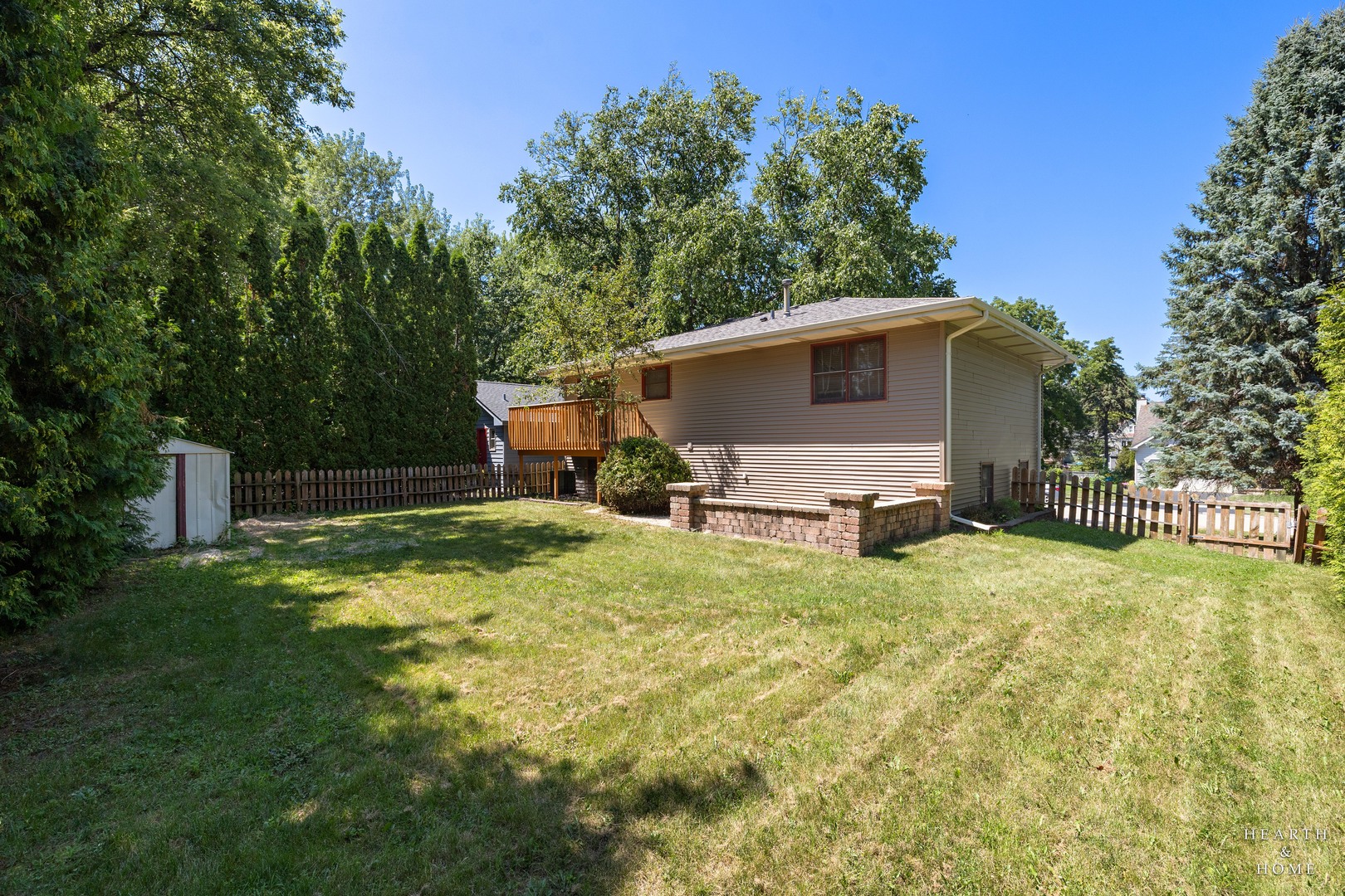 558 Barbary Lane Property Photo 24