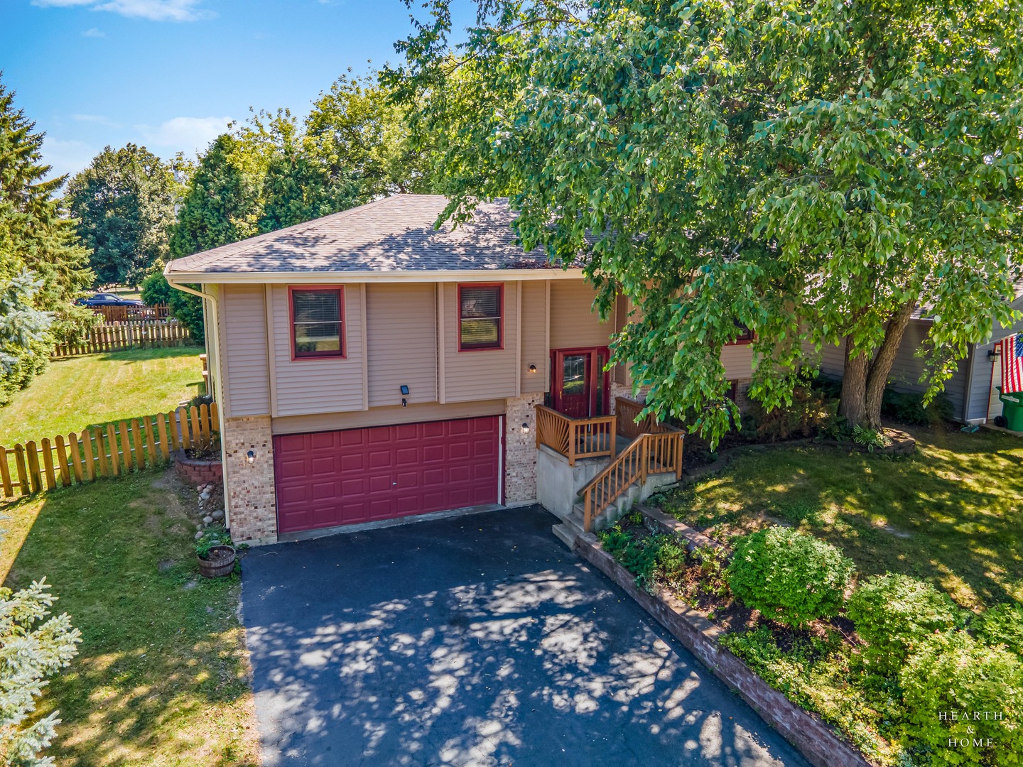558 Barbary Lane Property Photo 31