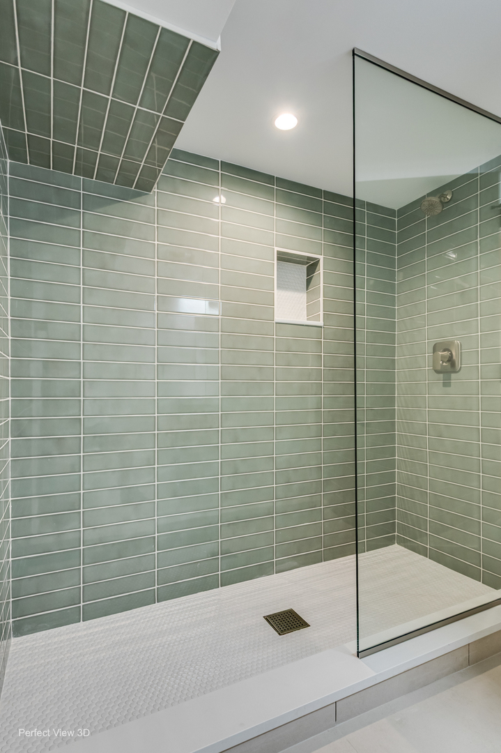 2145 N Karlov Avenue Property Photo 19