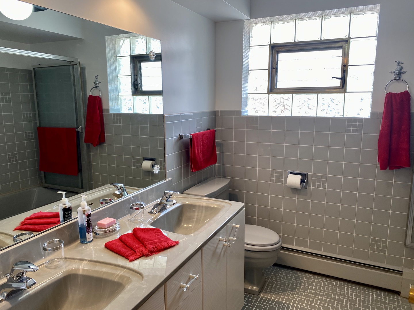 4520 N Thatcher Avenue Property Photo 16