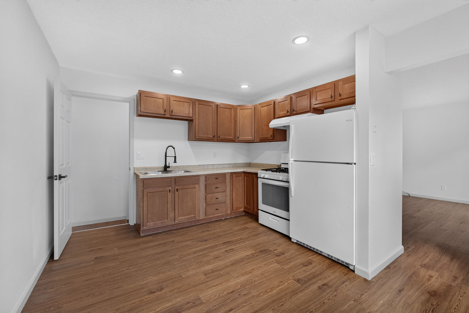 4210 Greenway Drive Property Photo 8