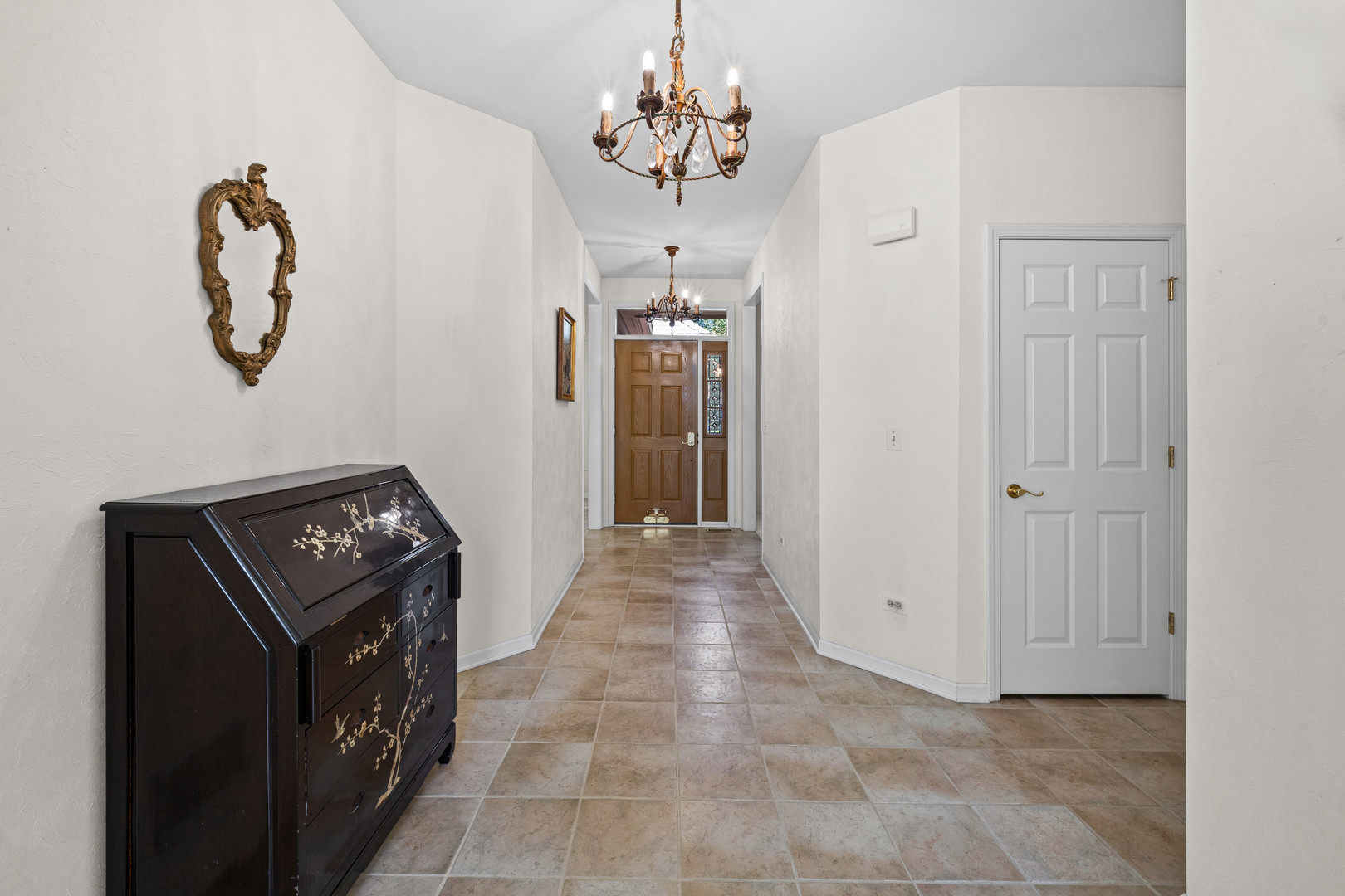2112 Warrington Court Property Photo 4