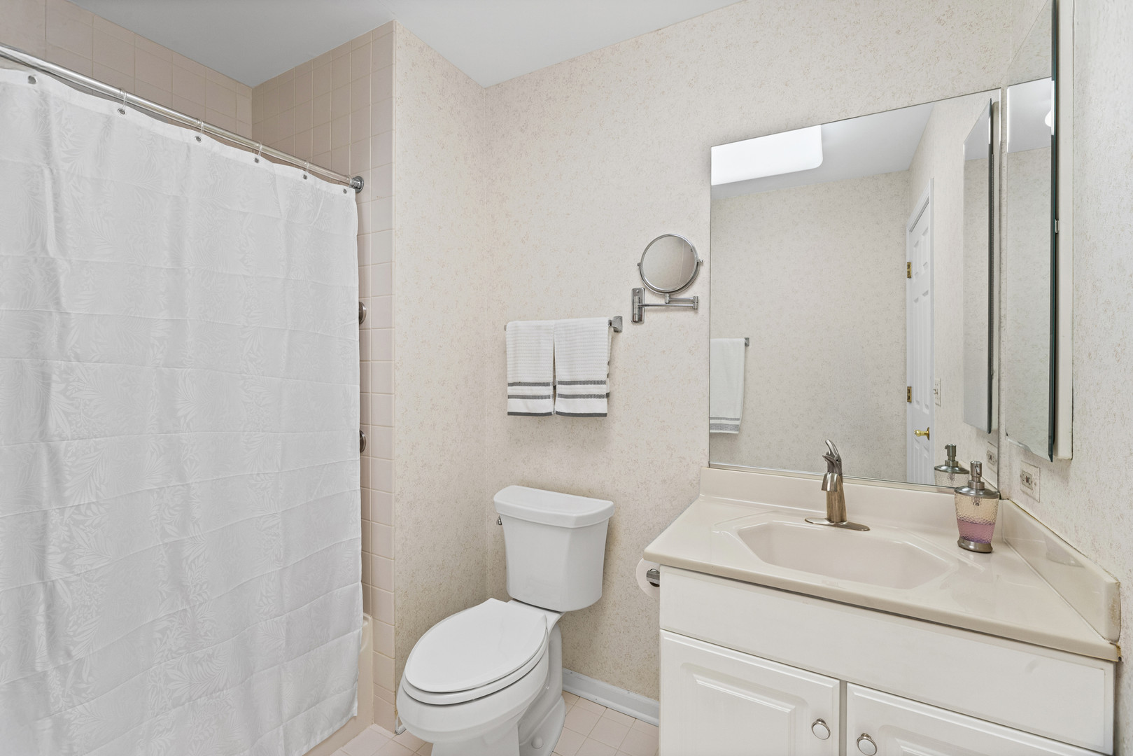 2112 Warrington Court Property Photo 18