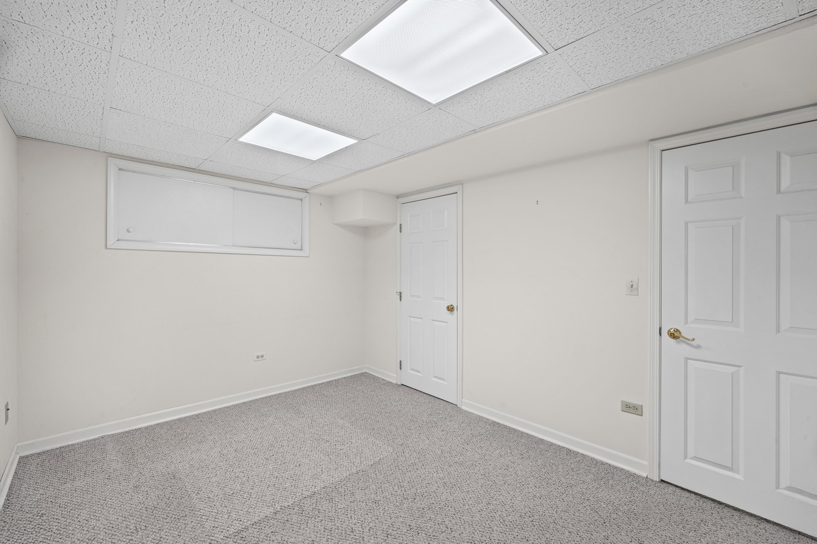2112 Warrington Court Property Photo 21