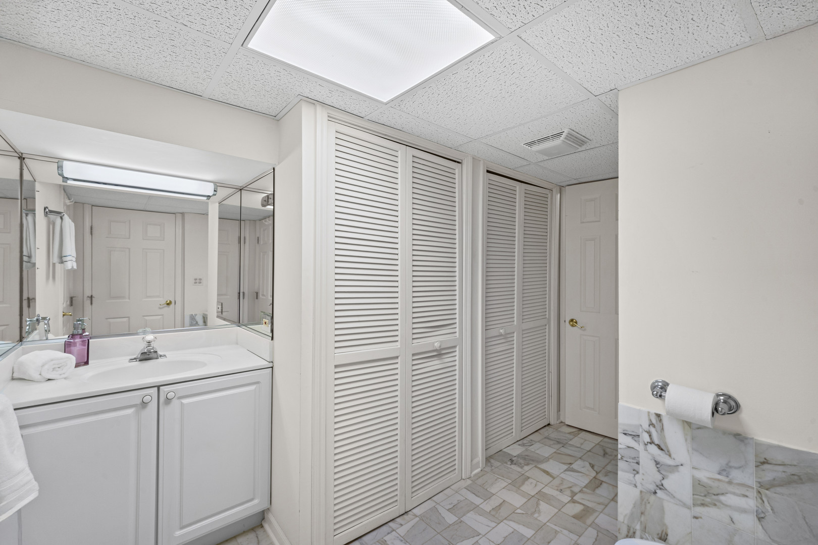 2112 Warrington Court Property Photo 22