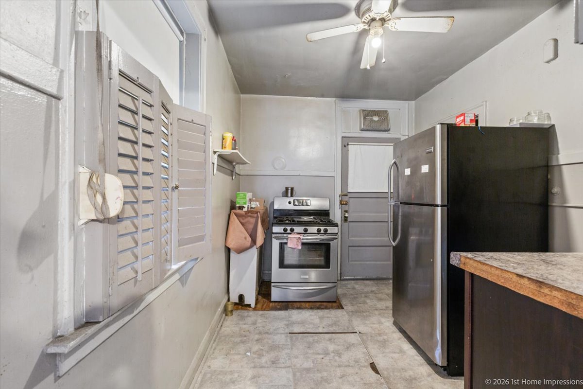 7018 S Wabash Avenue Property Photo 6