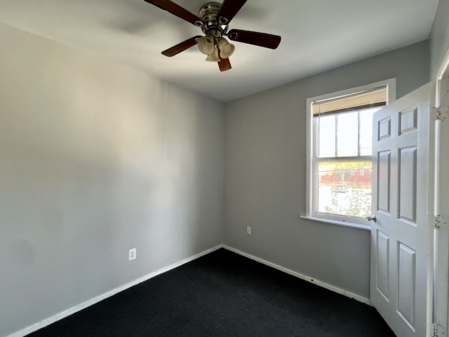 2531 N Tripp Avenue 4r Property Photo 6