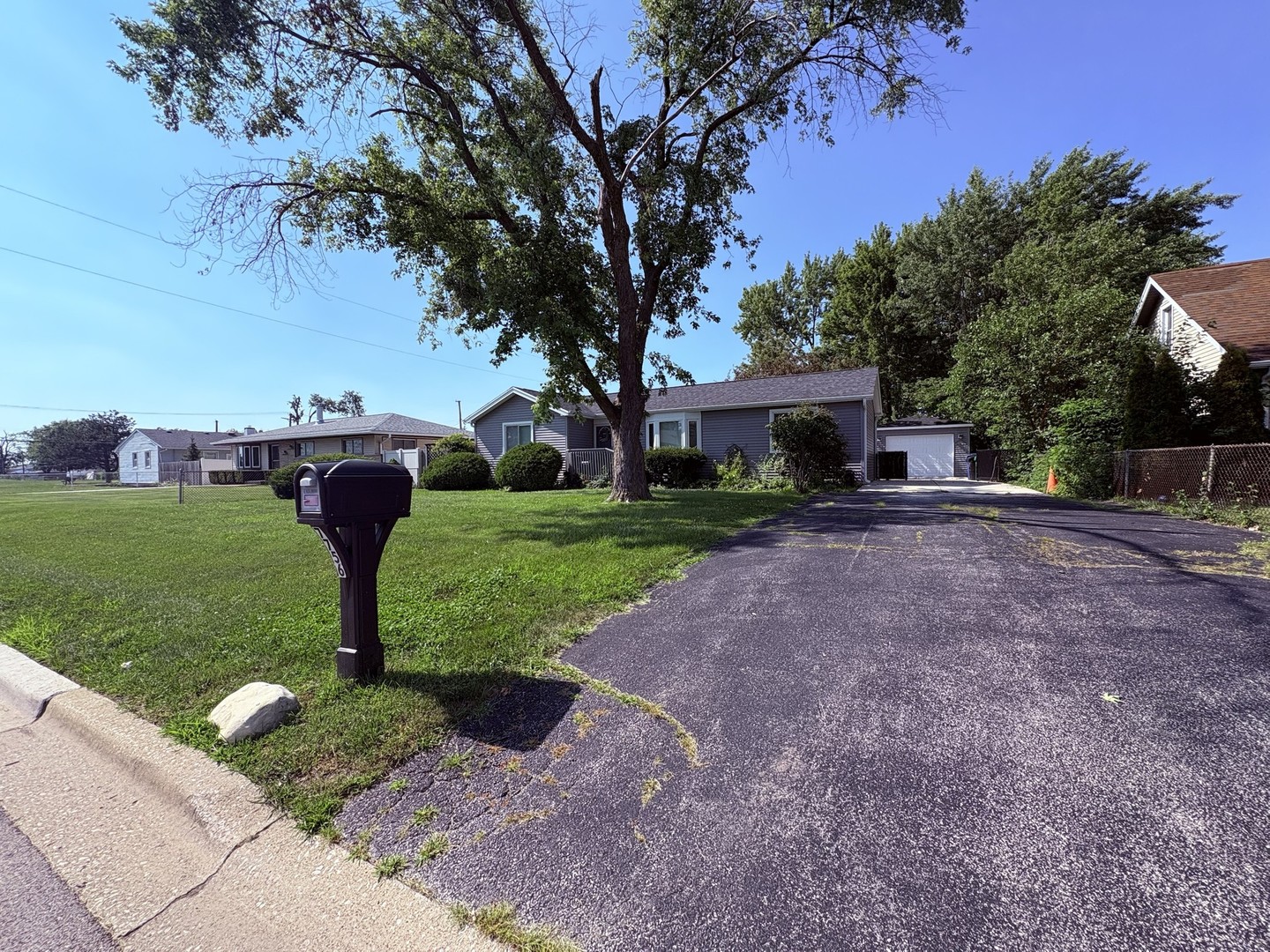 7756 W 81st Place Property Photo 2