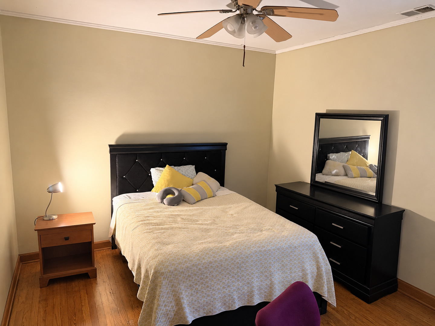 15633 Myrtle Avenue Property Photo 3
