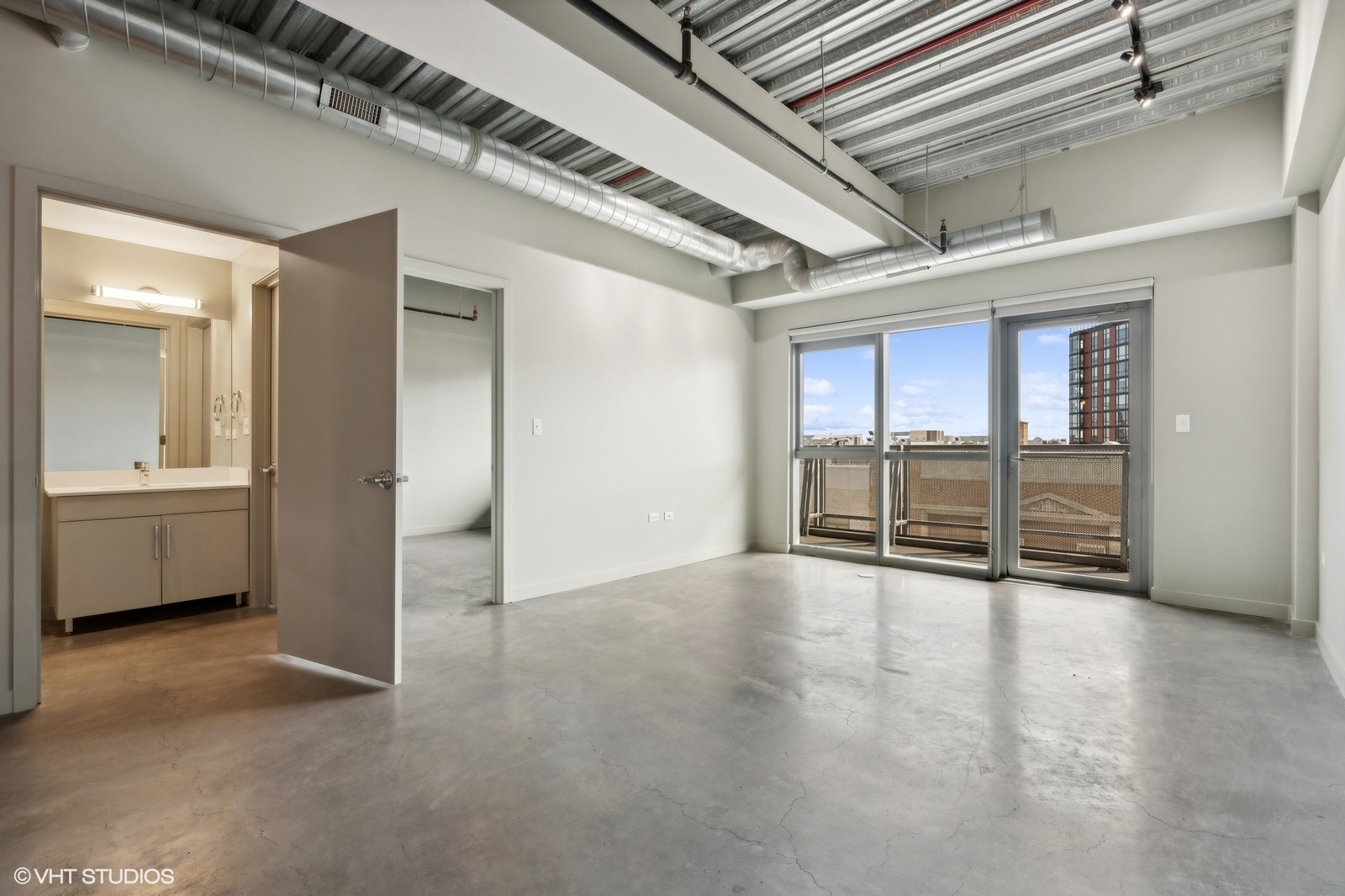 1241 N Milwaukee Avenue 505 Property Photo 3