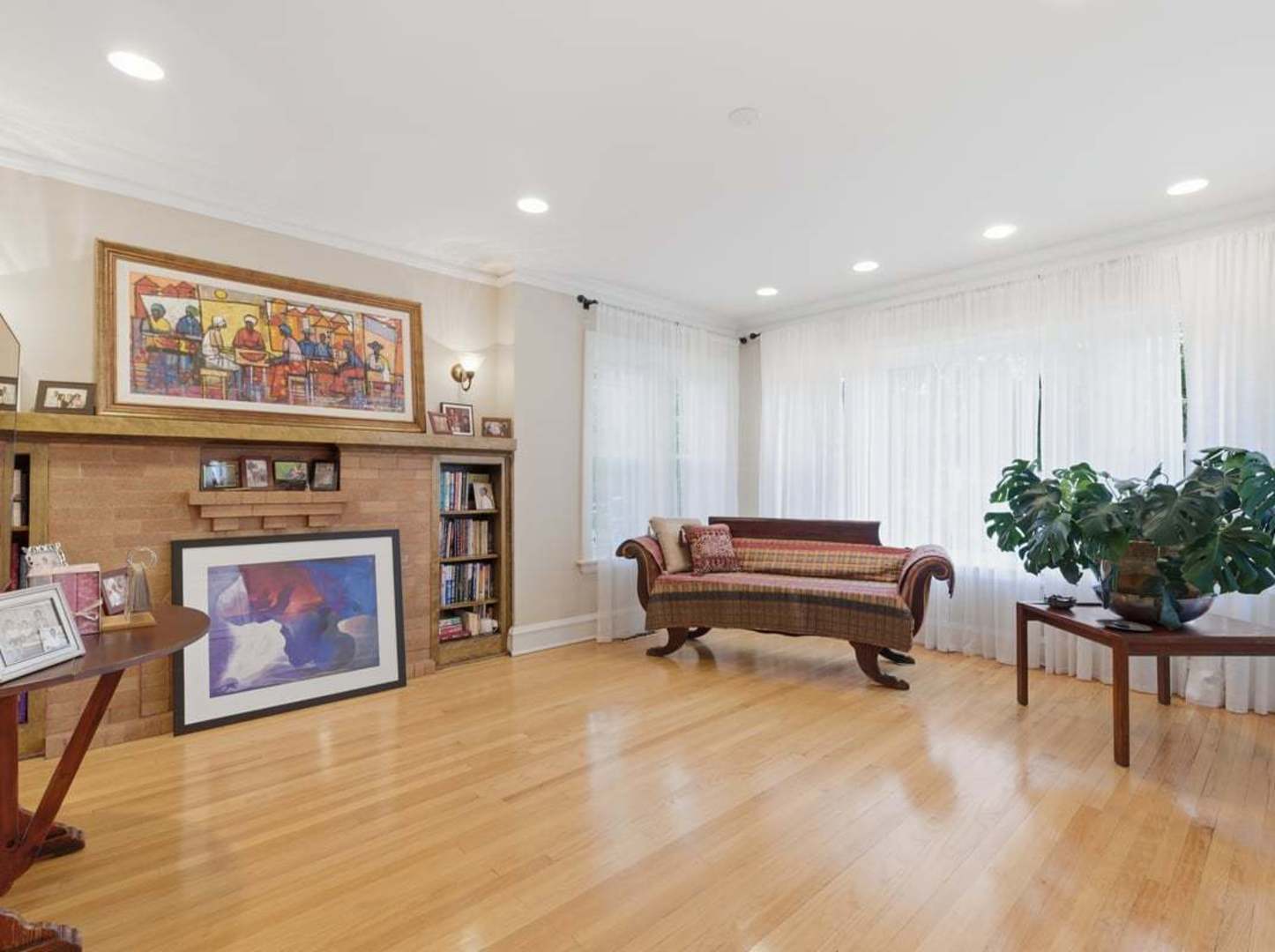 7149 S Vernon Avenue 1 Property Photo 2