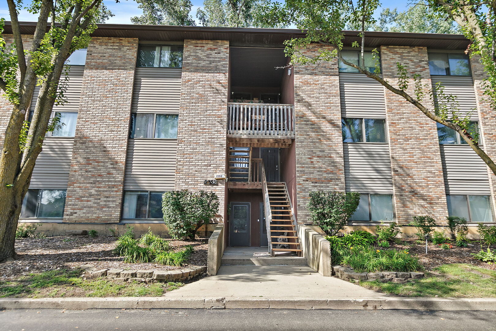 2352 South Street D Property Photo 1