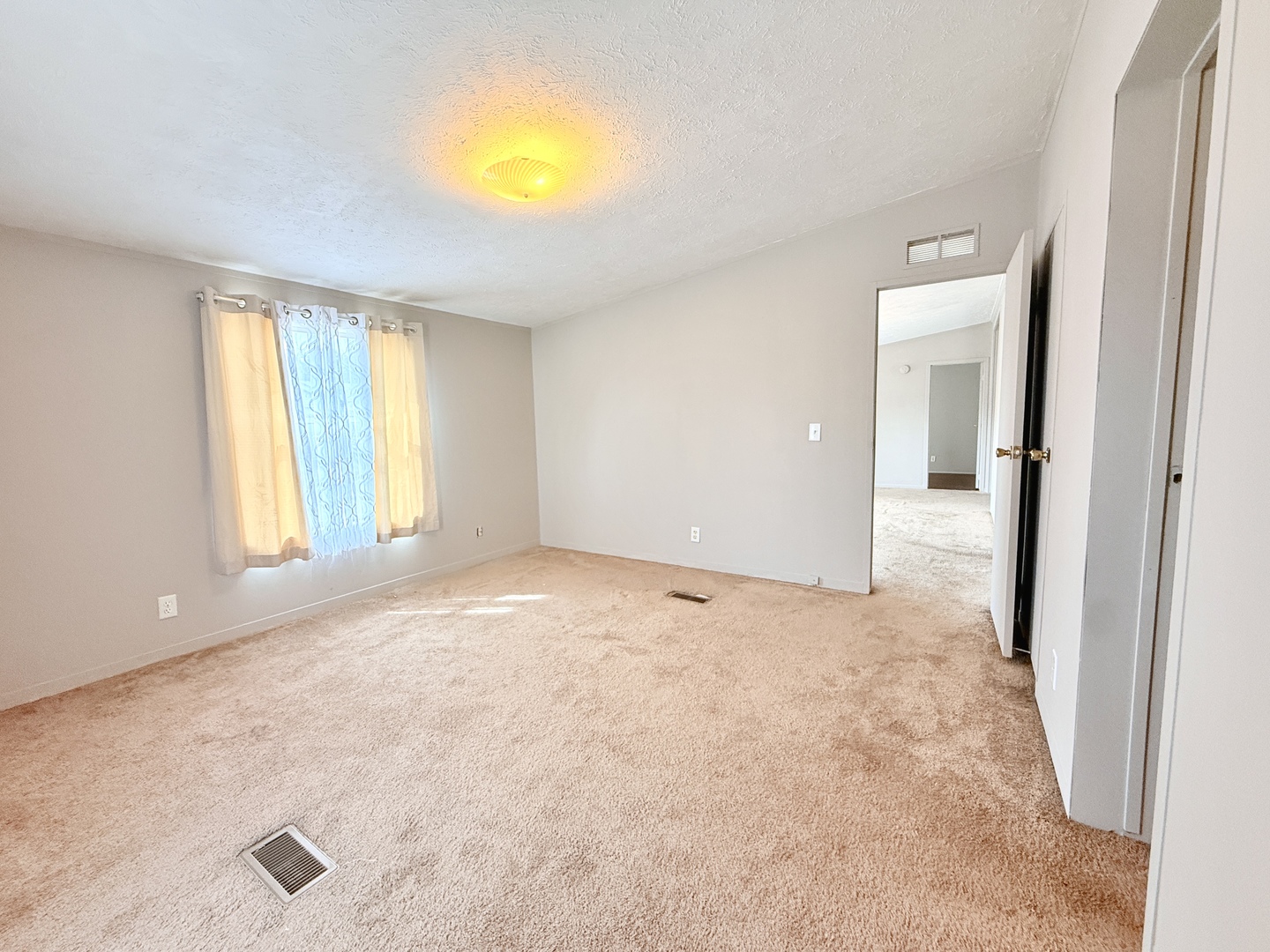 60 Saint Michaels Drive Property Photo 13