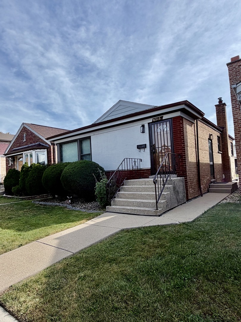 6215 S Monitor Avenue Property Photo 1