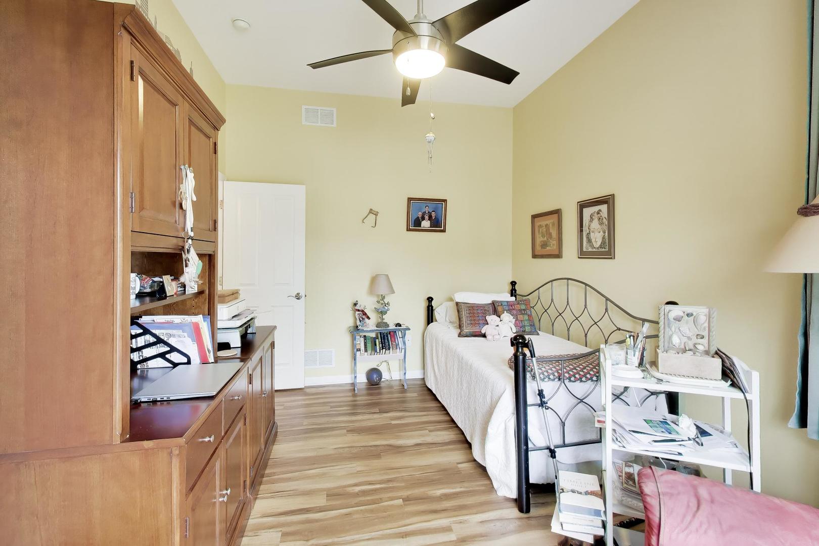610 Schumann Street 28b Property Photo 16