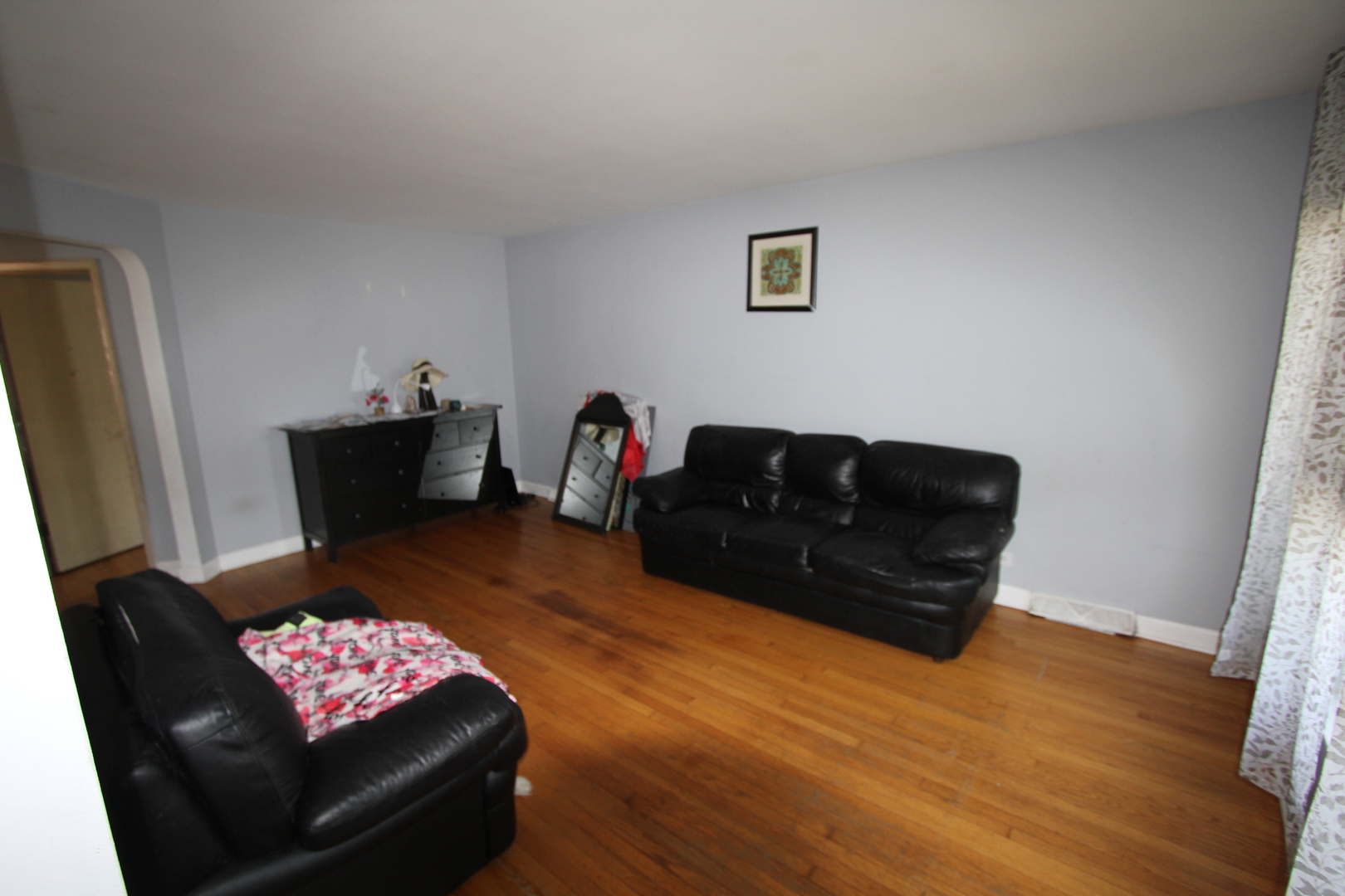 5037 N Ridgewood Avenue Property Photo 2