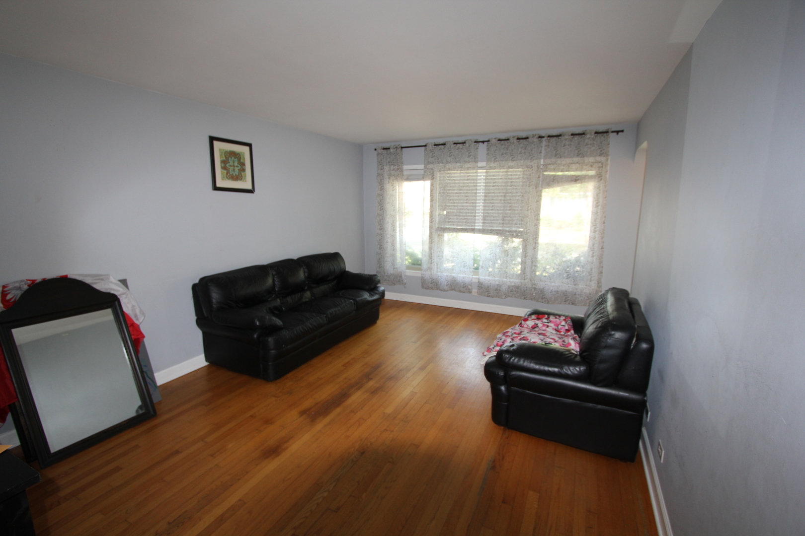 5037 N Ridgewood Avenue Property Photo 3