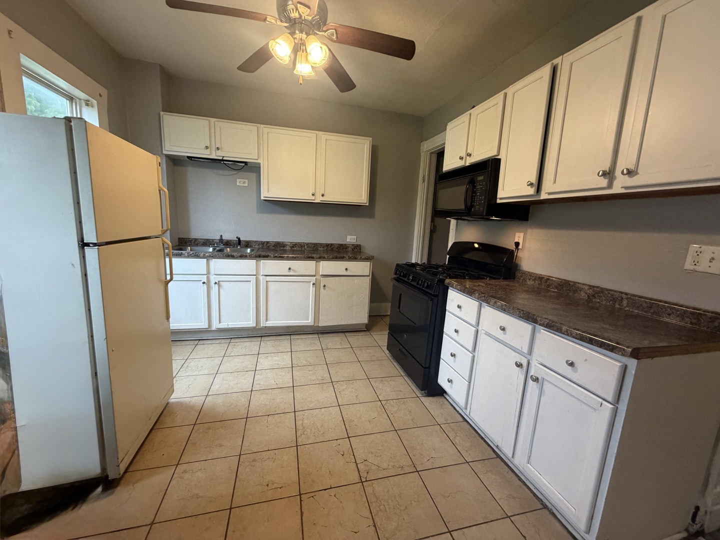 1823 W 6th Street Property Photo 3