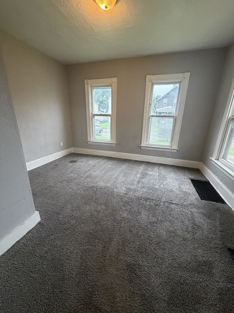 1823 W 6th Street Property Photo 4