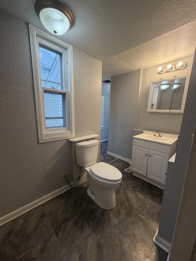 1823 W 6th Street Property Photo 9