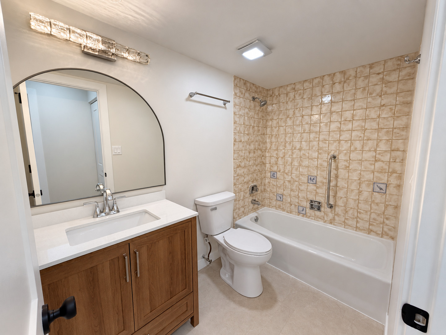 9051 S Roberts Road 205 Property Photo 10