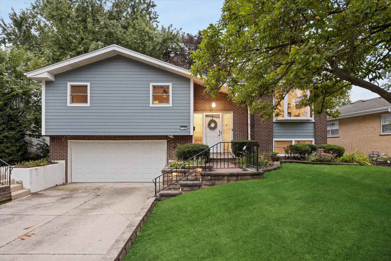 1125 59th Street Property Photo 1