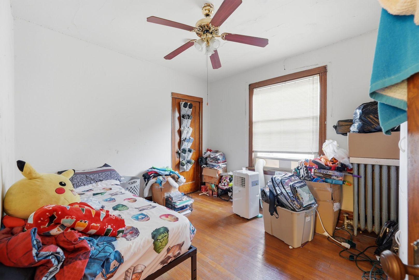 6435 S Artesian Avenue Property Photo 15