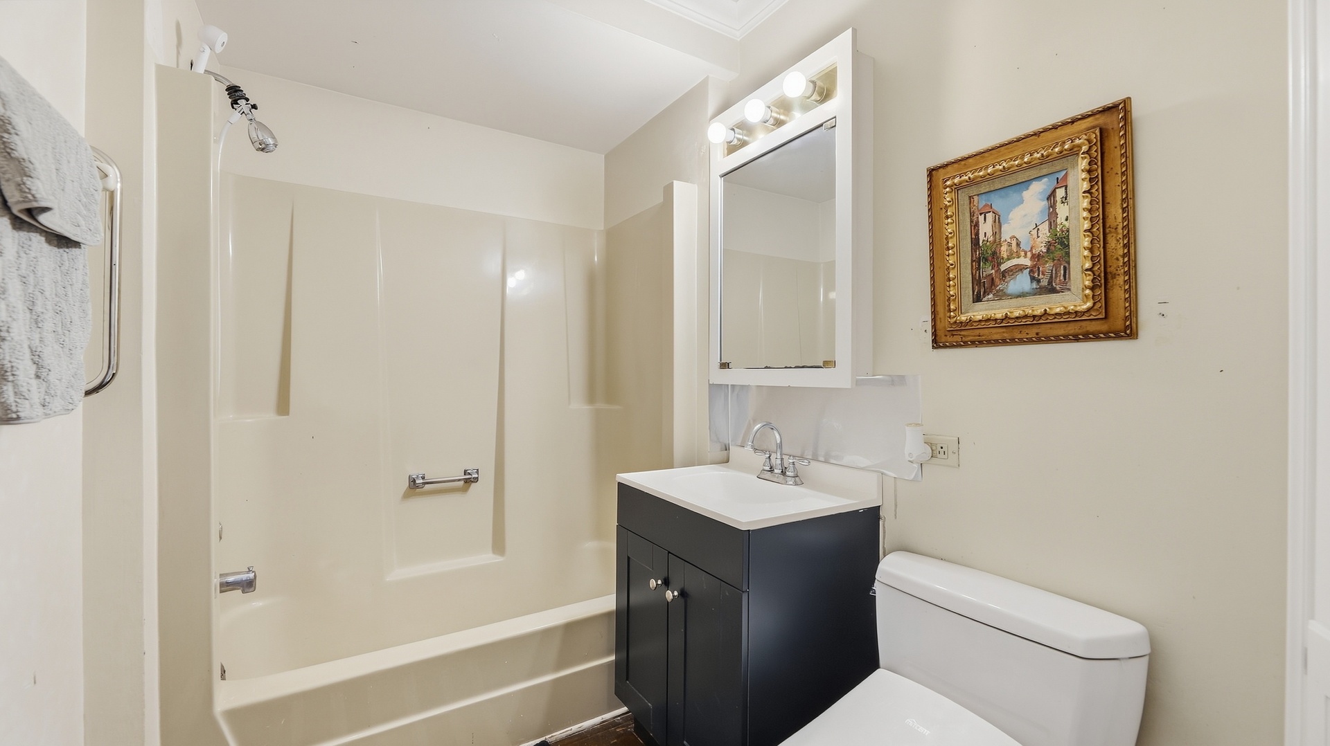 9427 S Saint Louis Avenue Property Photo 12