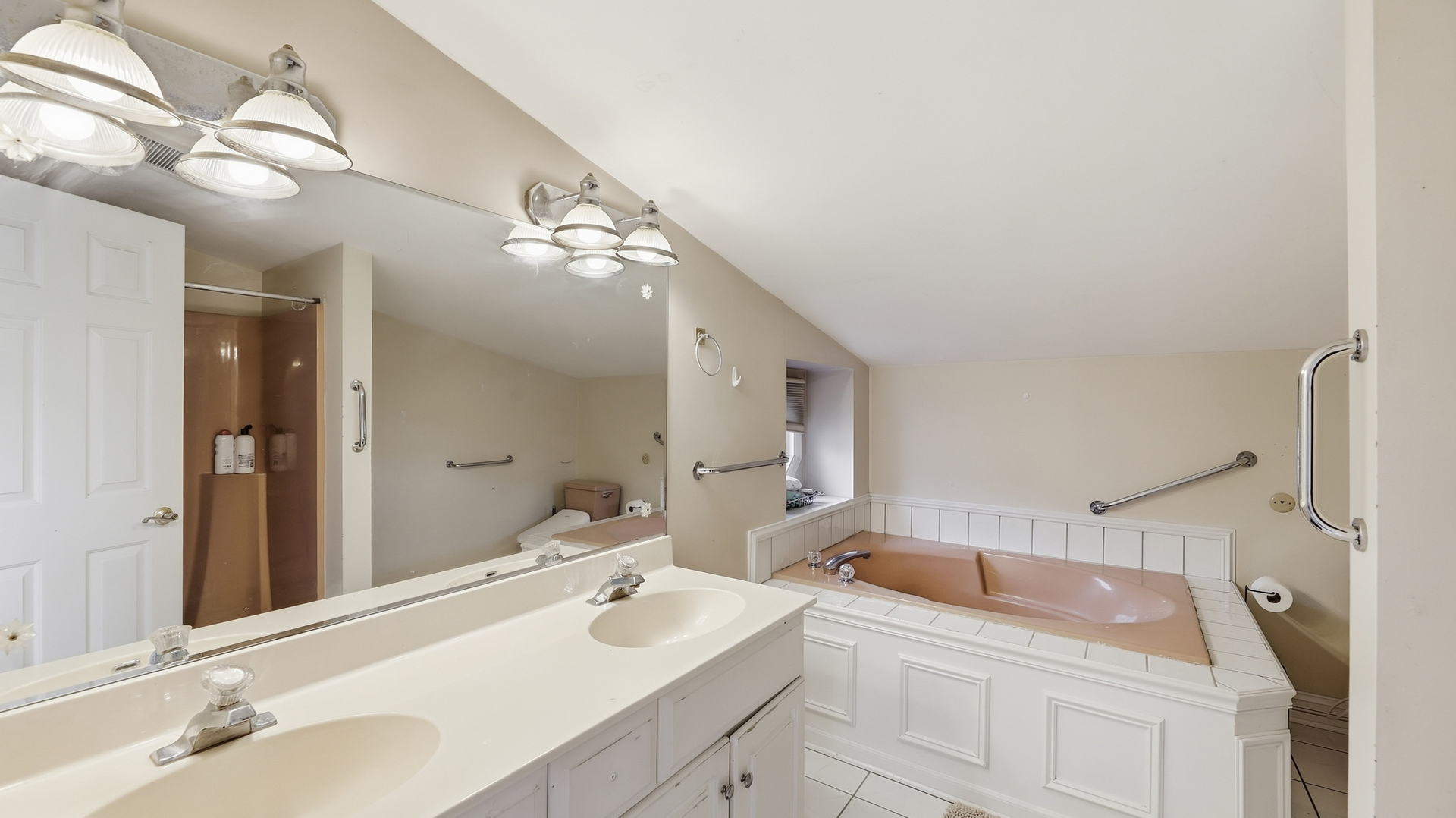 9427 S Saint Louis Avenue Property Photo 15