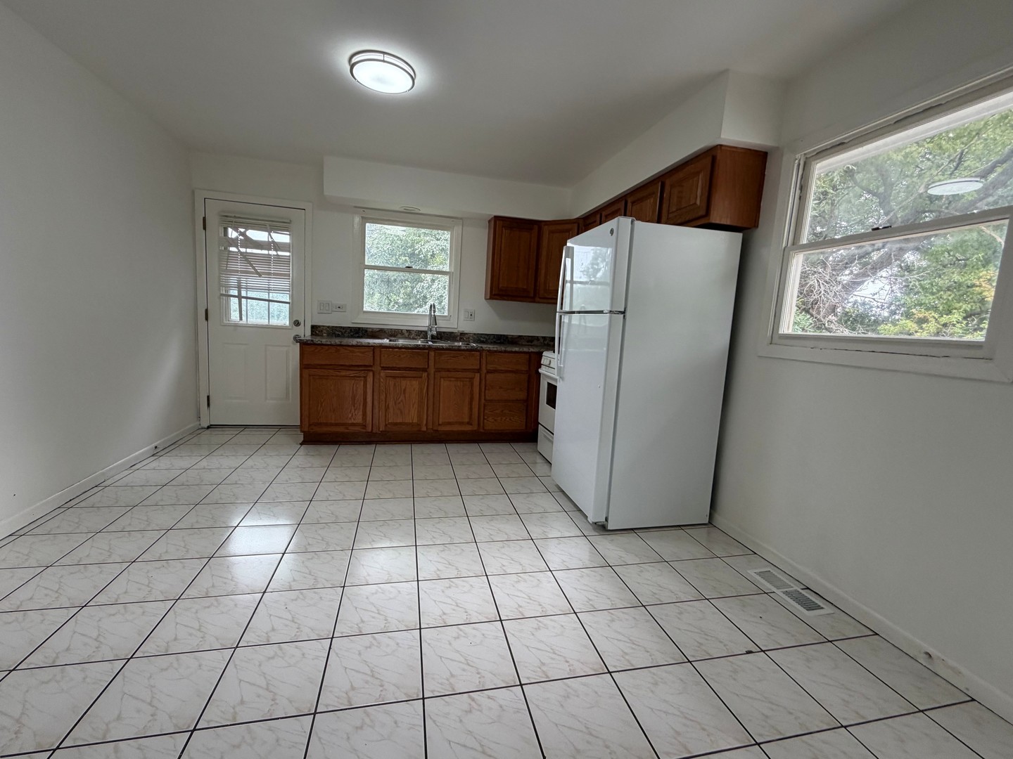 2513 Western Avenue 2513 Property Photo 5