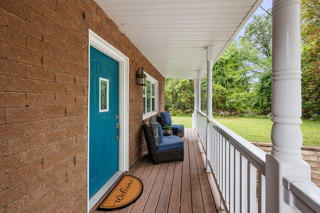 2831 44th Street Property Photo 3