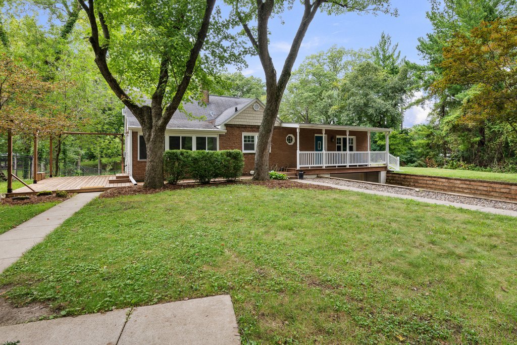 2831 44th Street Property Photo 49