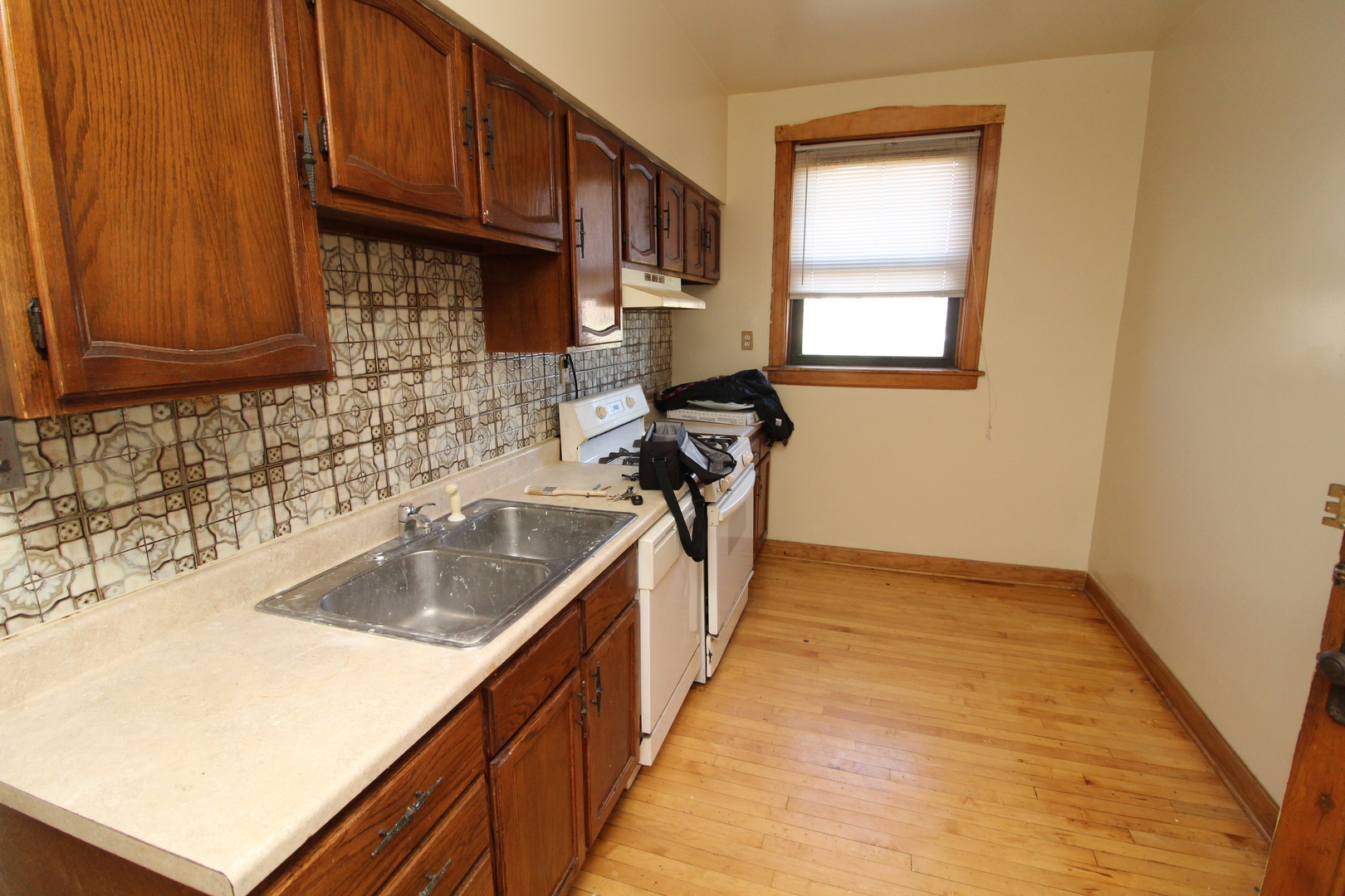 1728 W Juneway Terrace 1e Property Photo 2