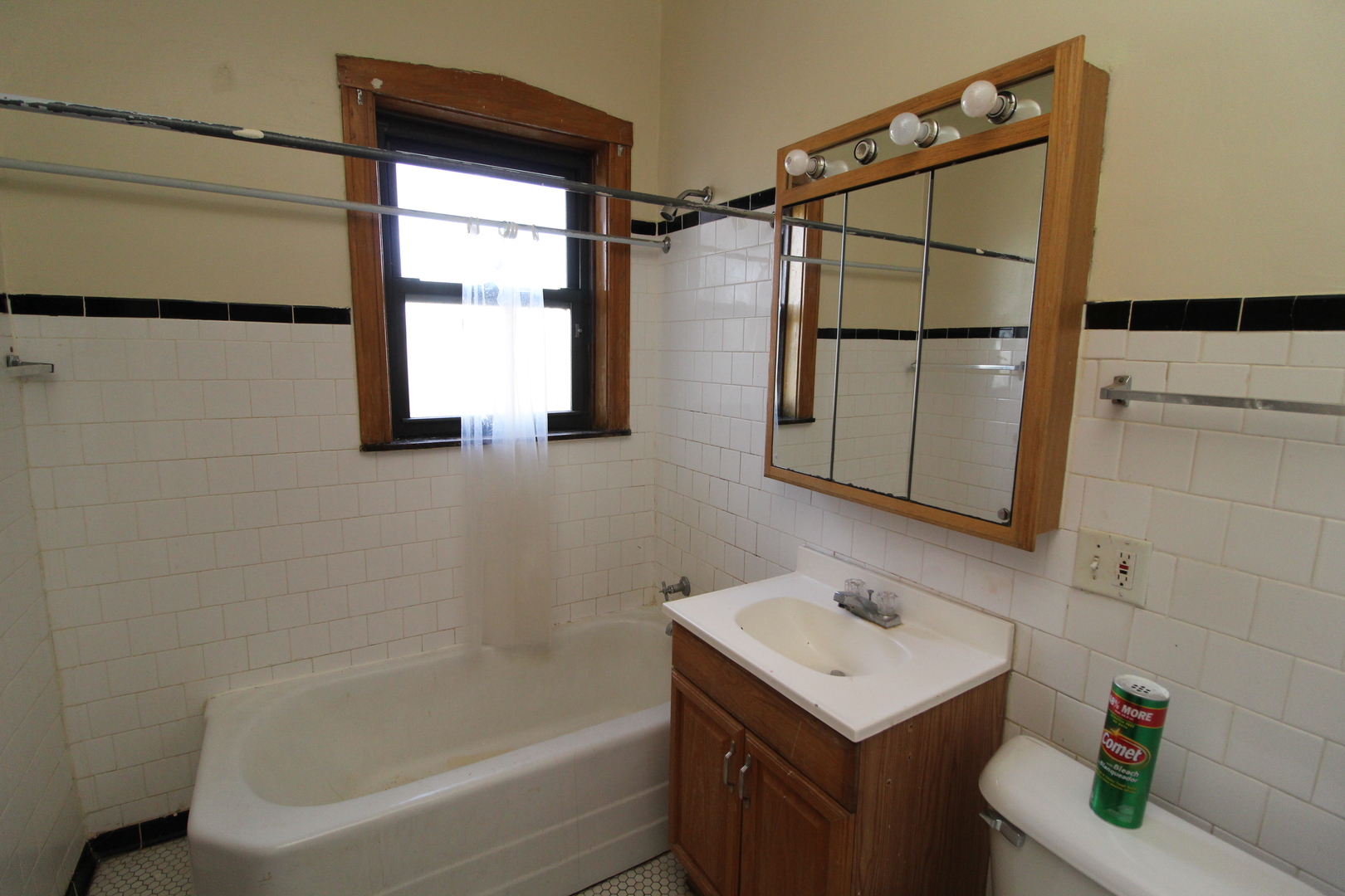 1728 W Juneway Terrace 1e Property Photo 5