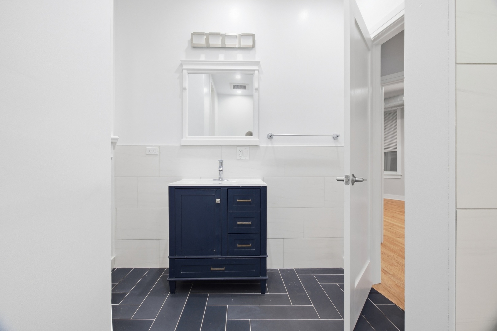 3234 W Fulton Boulevard Property Photo 20