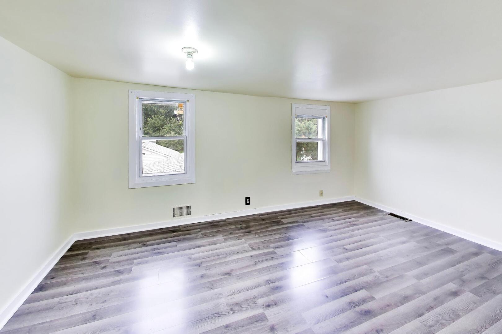 732 Grove Street Property Photo 18