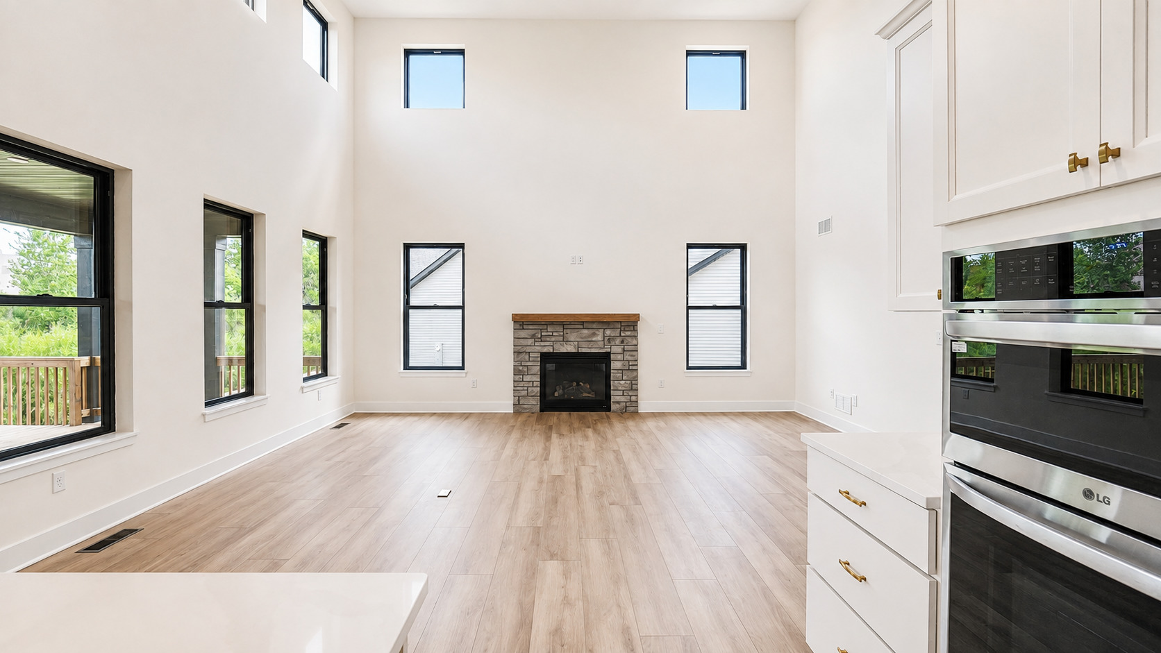 25w606 Jewell Road Property Photo 12