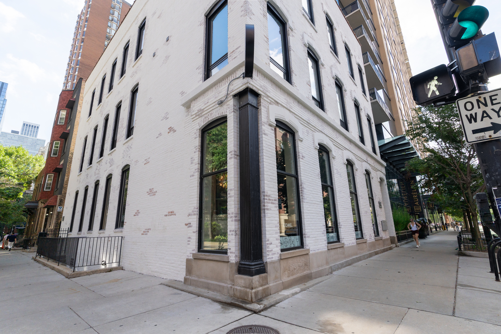 77 W Chestnut Street 3B Property Photo 1