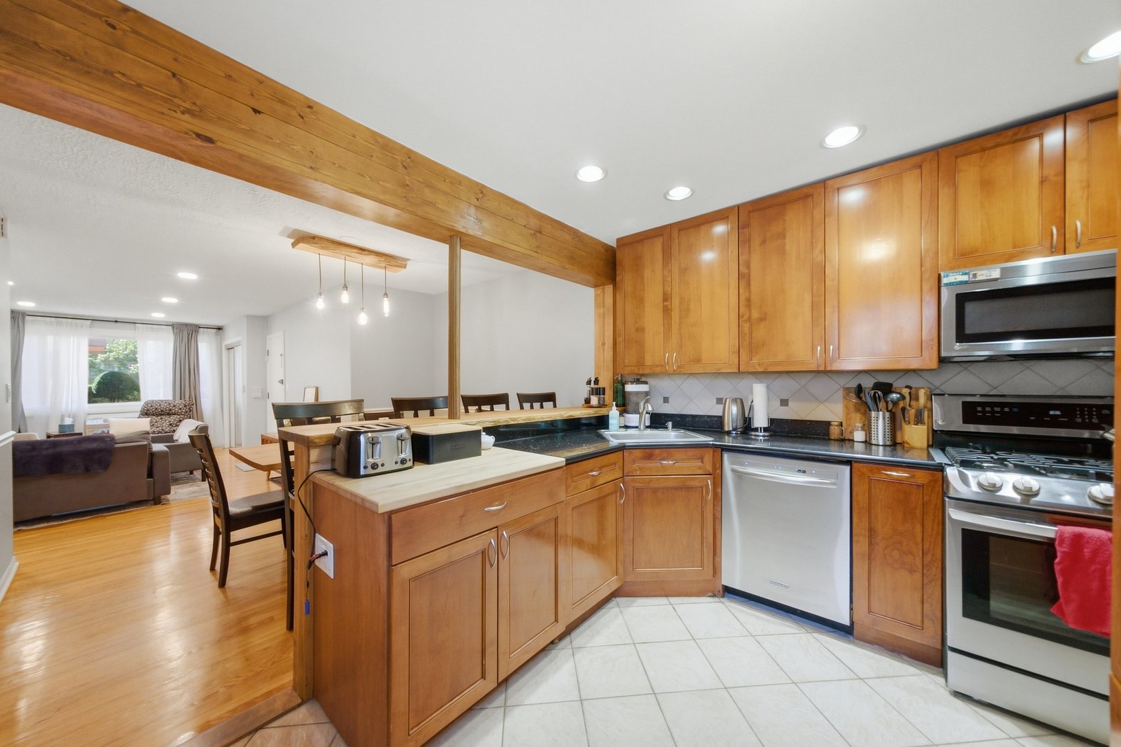 1626 W Greenleaf Avenue 1e Property Photo 7