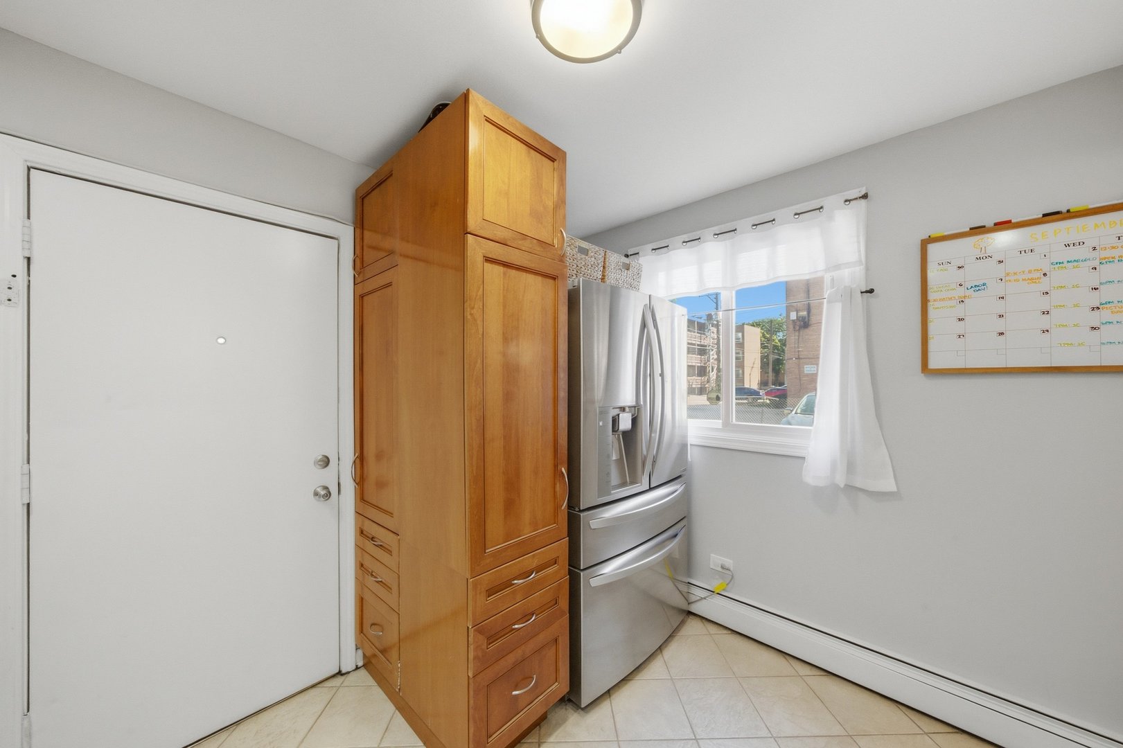 1626 W Greenleaf Avenue 1e Property Photo 9
