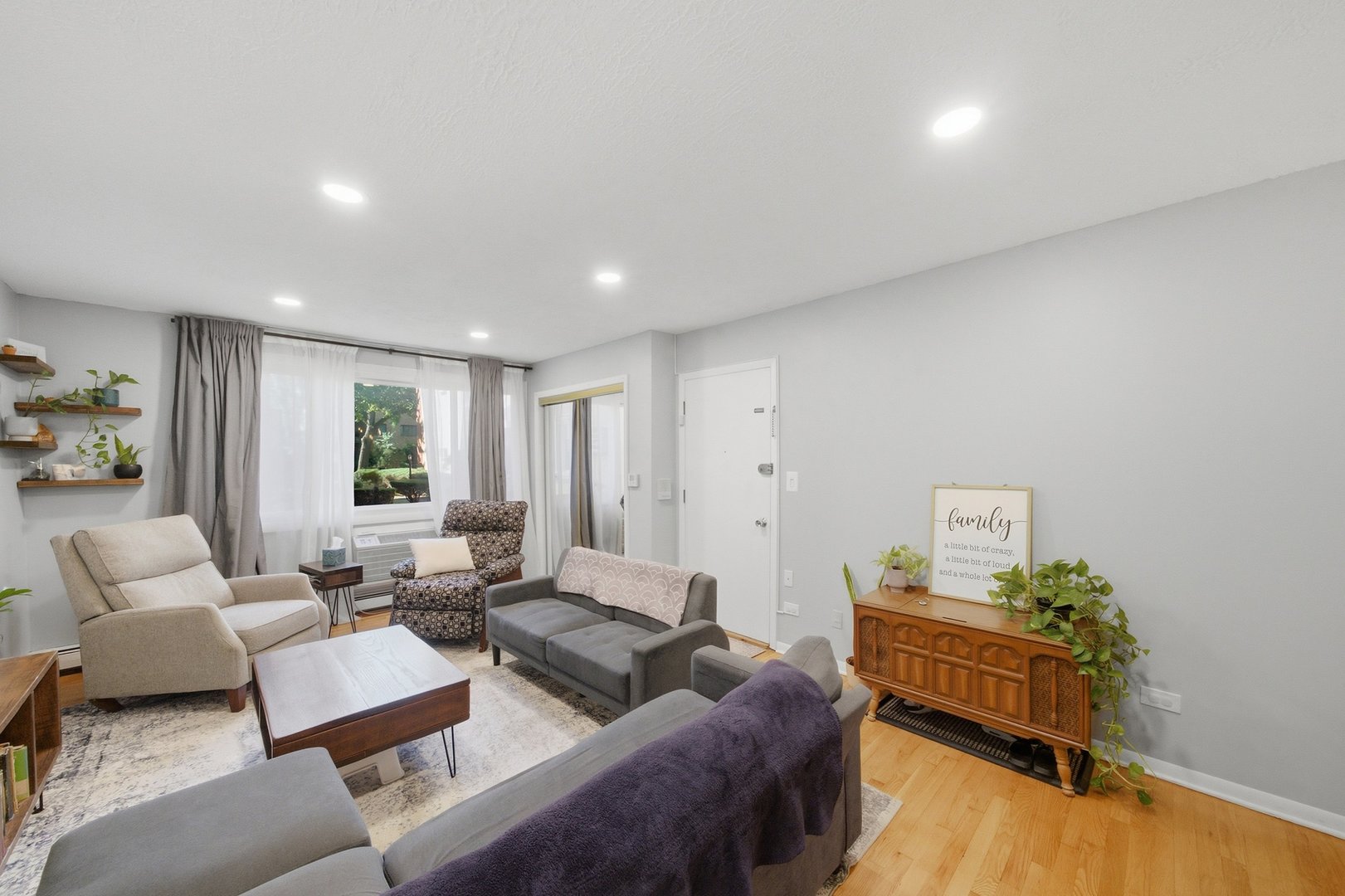 1626 W Greenleaf Avenue 1e Property Photo 14