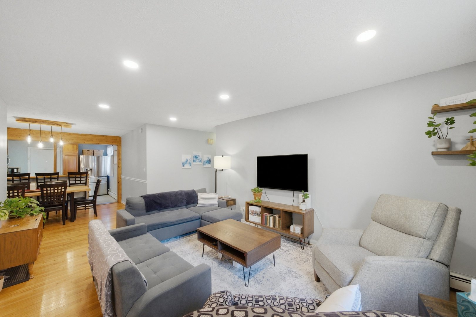 1626 W Greenleaf Avenue 1e Property Photo 16