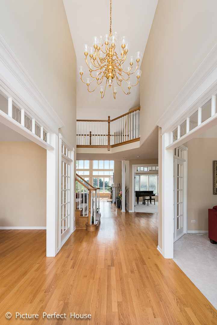 3571 Scottsdale Circle Property Photo 4