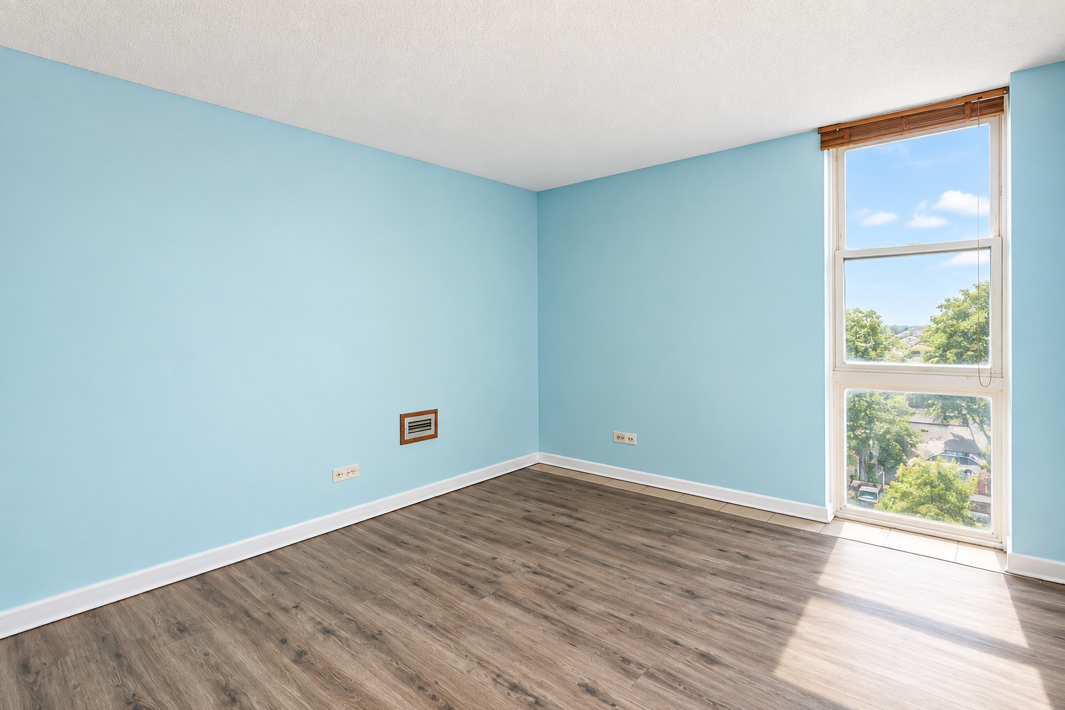 1043 S York Road 409 Property Photo 14