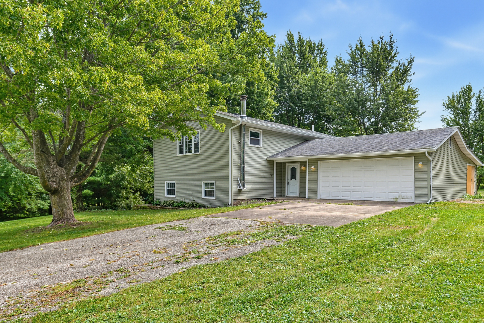 5195 306th Street Property Photo 1